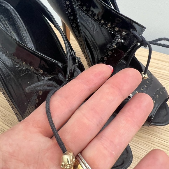 Alexander McQueen Oxford Bootie peep-toe Skull heels - Picture 8 of 8